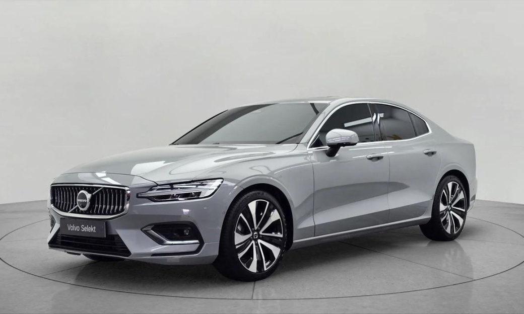 Volvo S60 B5 Ultimate Bright, 2024
