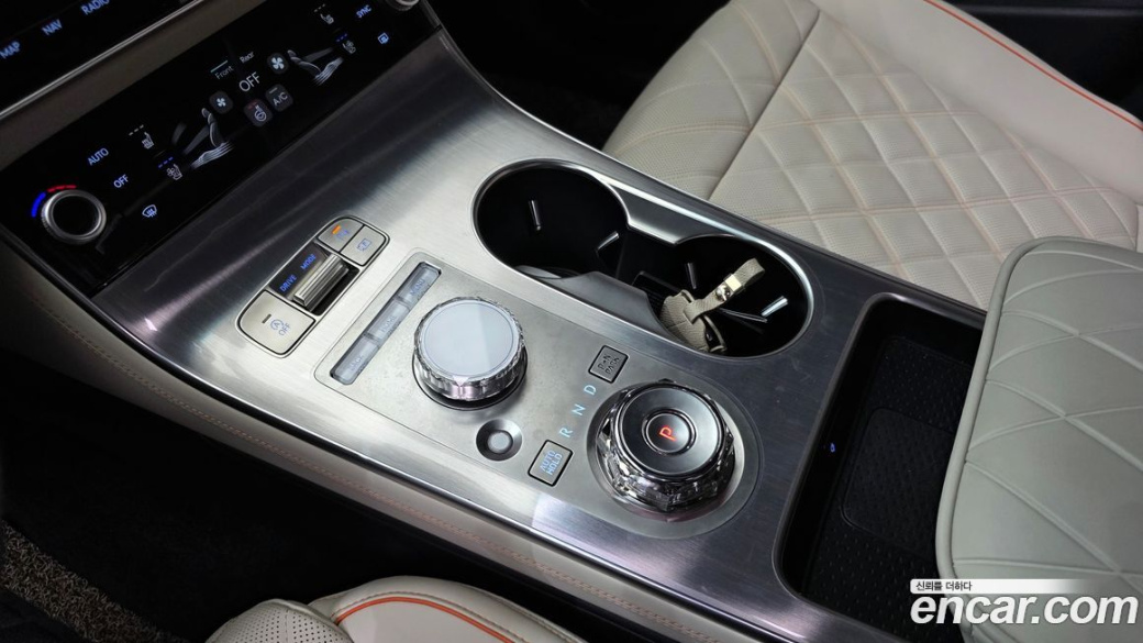 Genesis GV70 2.5T Gasoline 2WD, 2025