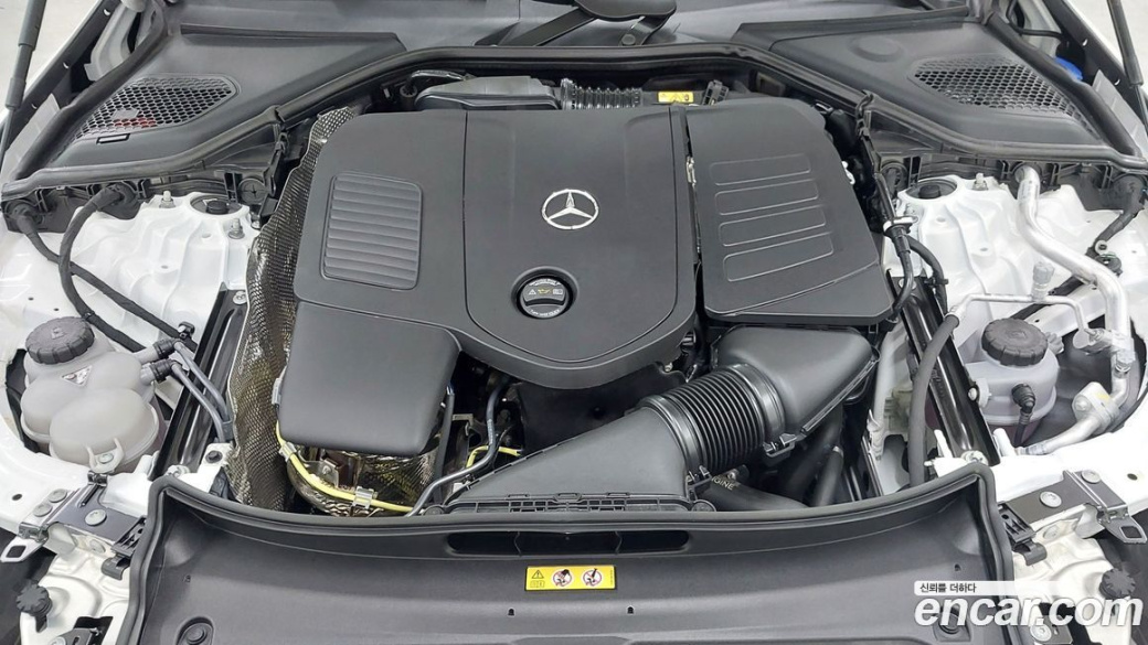 Mercedes-Benz E-Class E200 AMG Line, 2026