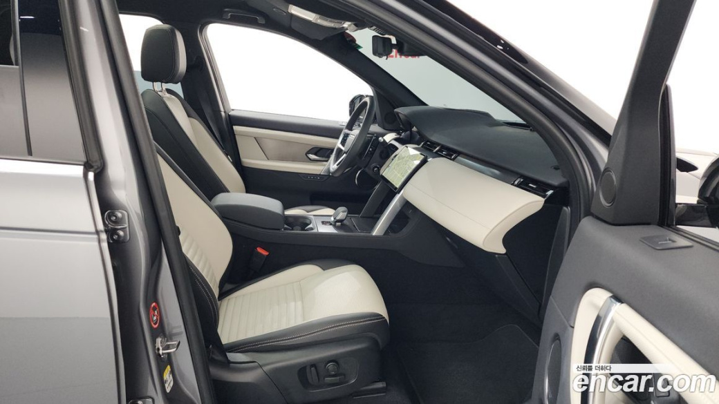 Land Rover Discovery Sport P250 Dynamic SE, 2025