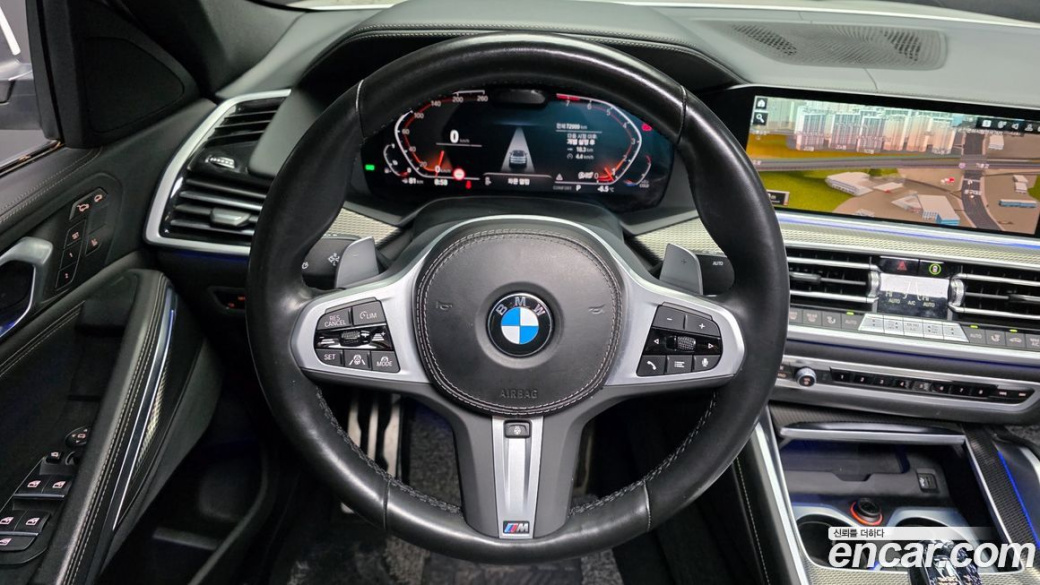 BMW X6 xDrive40i M Sport, 2022