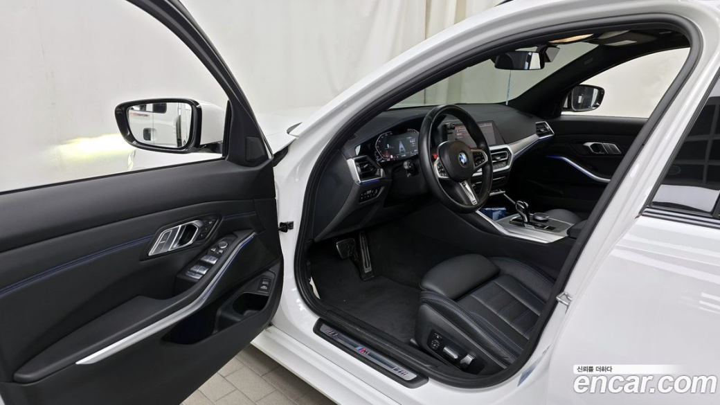 BMW 3-Series 320d Touring M Sport, 2022