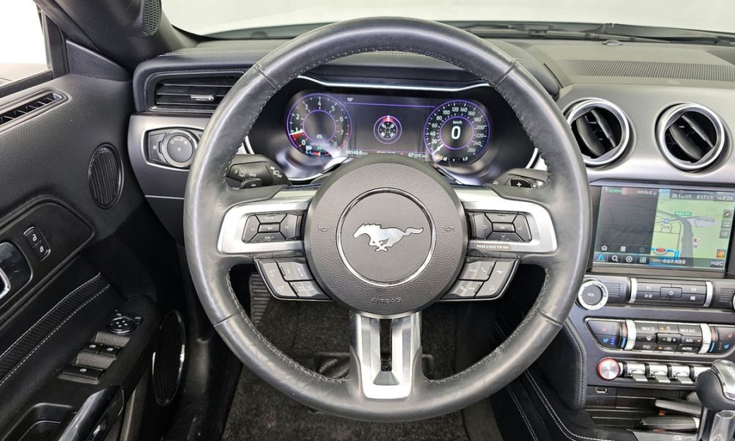Ford Mustang Convertible, 2022