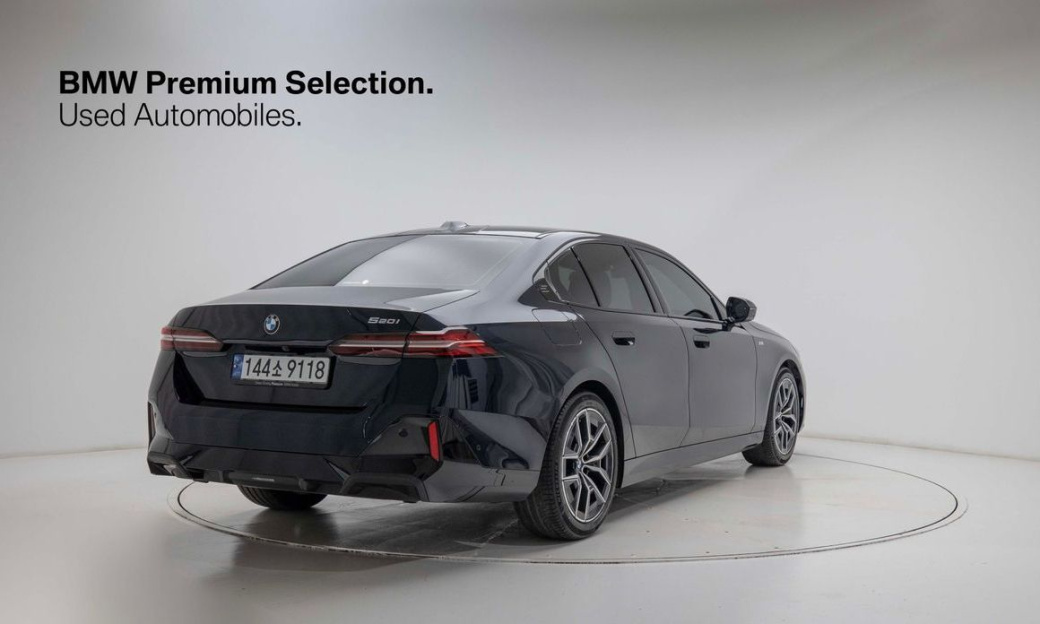 BMW 5-Series 520i M Sport, 2024