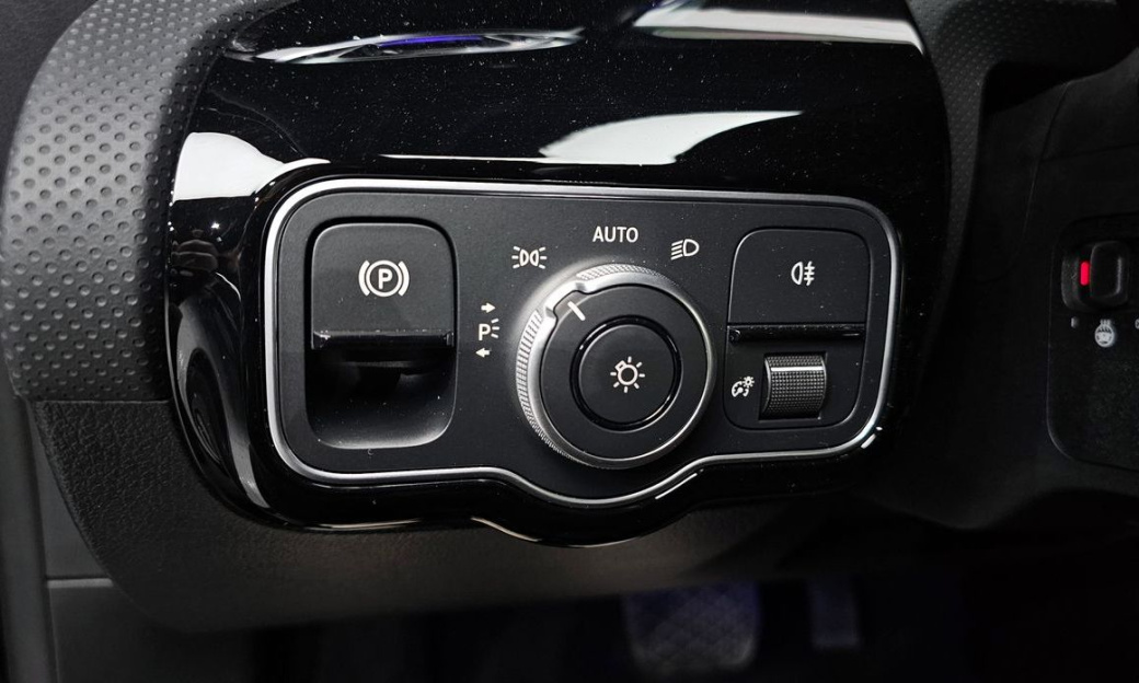 Mercedes-Benz A-Class A220 Hatchback, 2025
