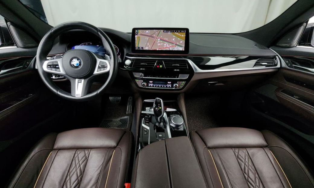 BMW Gran Turismo 640i xDrive M Sport, 2022