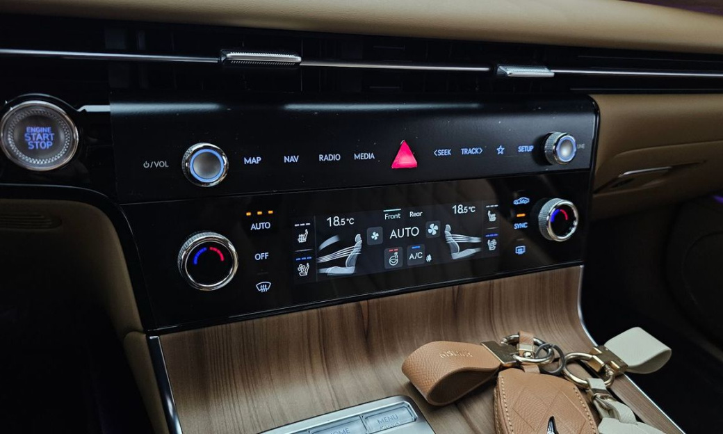 Genesis G80 Gasoline 2.5 Turbo AWD, 2025