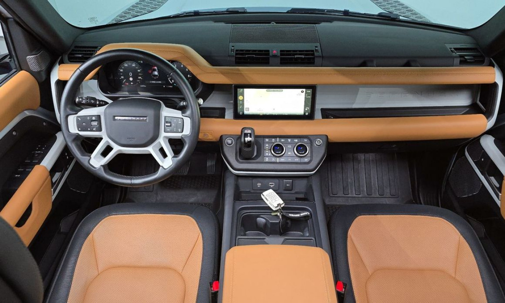 Land Rover Defender 110 P300 X-Dynamic SE, 2024