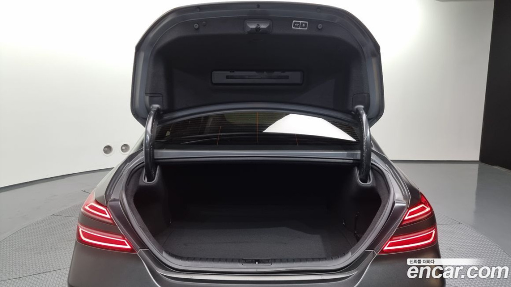 Genesis G70 Gasoline 2.0T 2WD, 2022