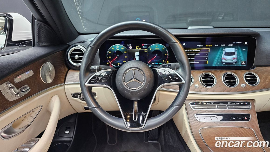 Mercedes-Benz E-Class E220d 4MATIC Exclusive, 2023
