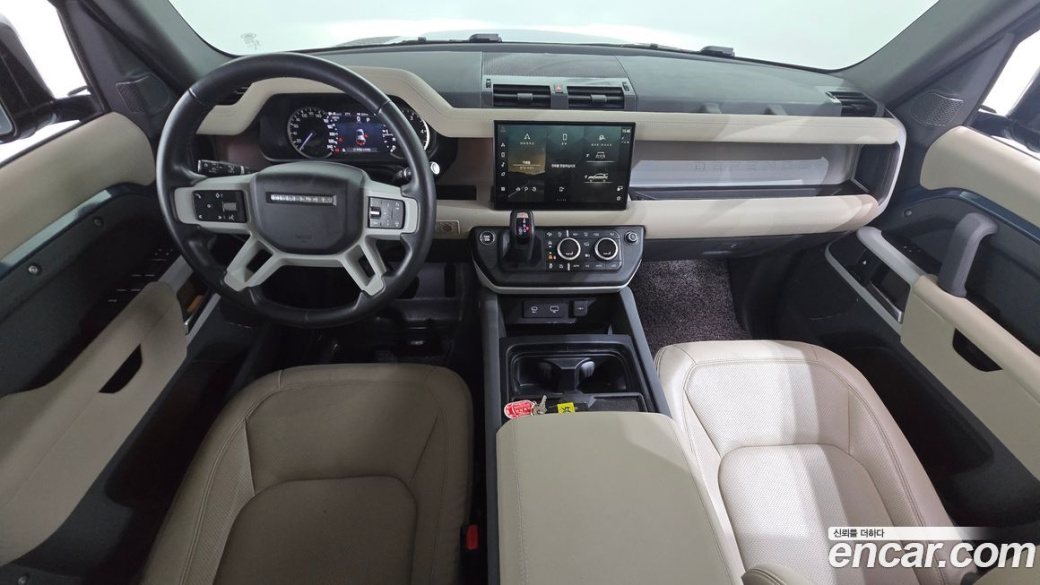 Land Rover Defender 110 D250 SE, 2023