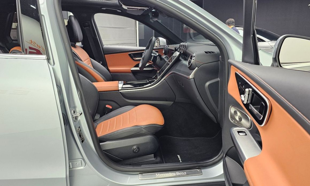 Mercedes-Benz GLC-Class GLC300 4MATIC AMG Line, 2024