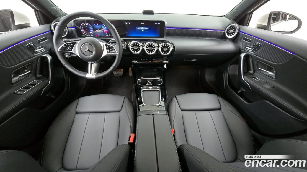Mercedes-Benz A-Class A220 Hatchback, 2025