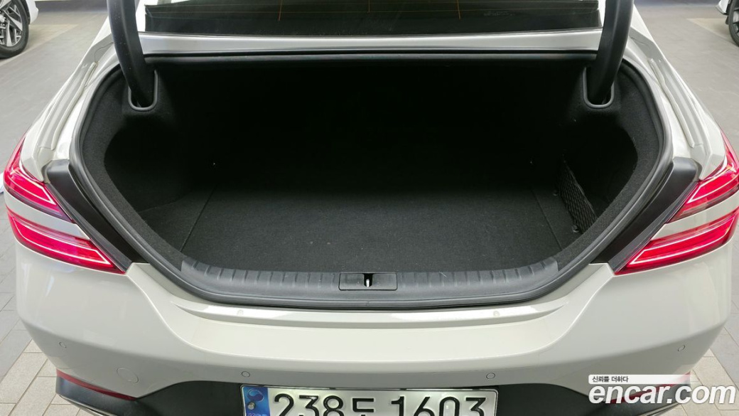 Genesis G70 Gasoline 2.5T 2WD, 2024