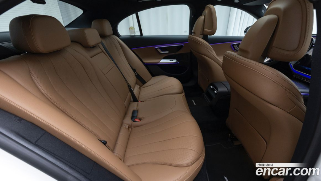 Mercedes-Benz E-Class E200 AMG Line, 2026