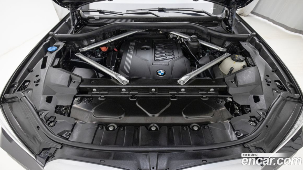 BMW X6 xDrive40i M Sport, 2023