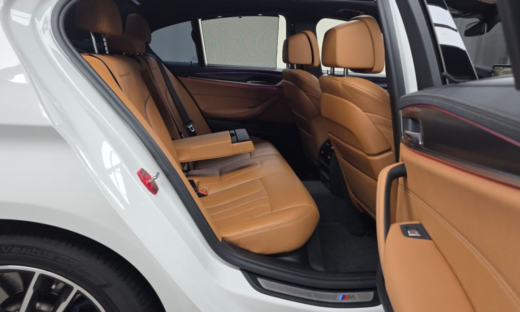 BMW 5-Series 520i M Sport, 2022