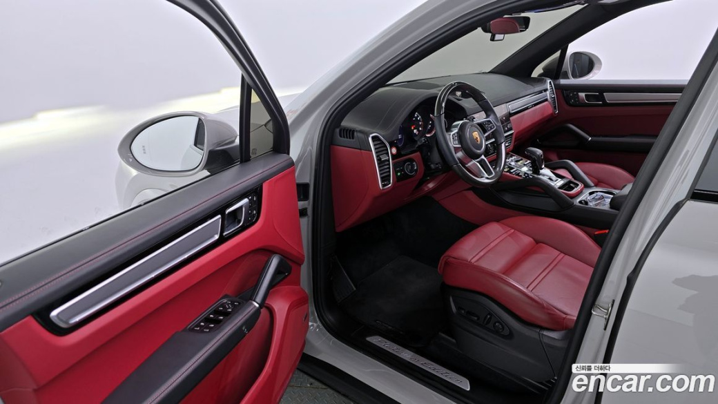 Porsche Cayenne 3.0 PLATINUM EDITION, 2023