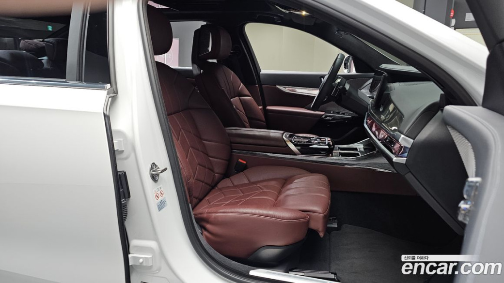 BMW 7-Series 740i sDrive M Sport, 2023