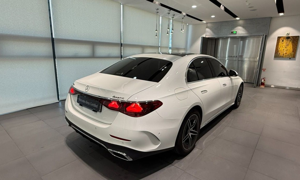 Mercedes-Benz E-Class E300 4MATIC AMG Line, 2025