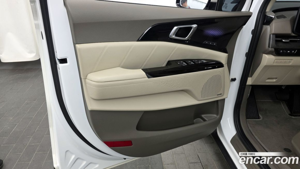 Kia Carnival 9-Seater Signature, 2023