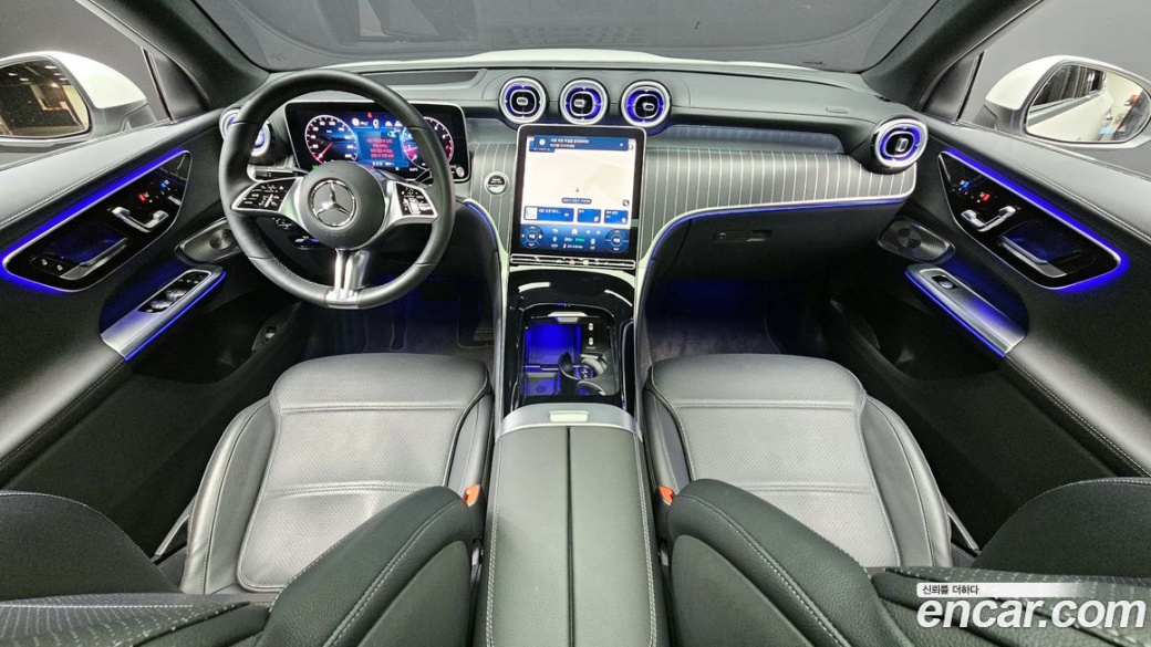 Mercedes-Benz GLC-Class GLC300 4MATIC Avnatgarde Coupe, 2025