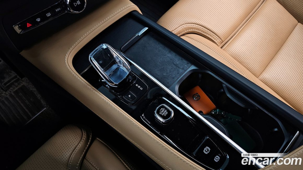 Volvo XC90 B6 Inscription, 2022