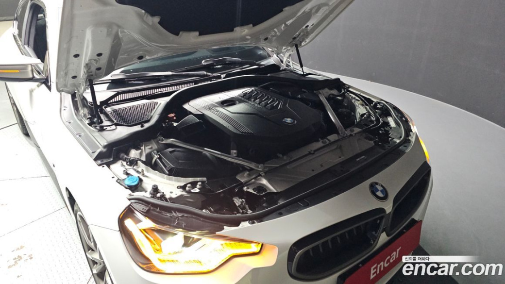 BMW 2-Series M240i xDrive Coupe, 2024