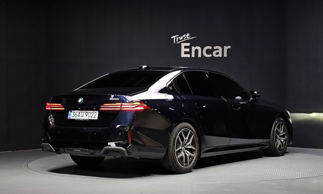 BMW 5-Series 520i M Sport, 2026