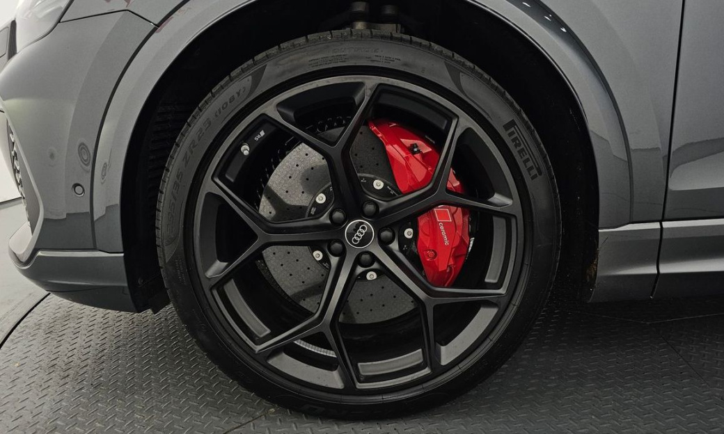 Audi RSQ8 4.0 TFSI Quattro Performance, 2025