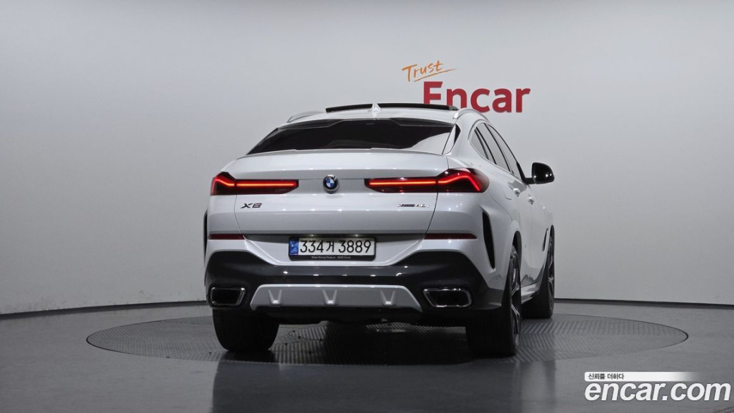 BMW X6 xDrive40i M Sport, 2022