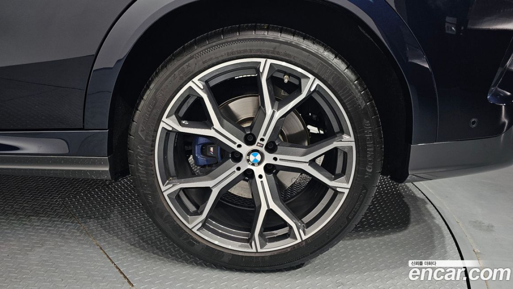 BMW X6 xDrive40i M Sport, 2023