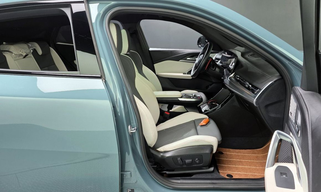 BMW X2 (F39) xDrive M35i, 2025