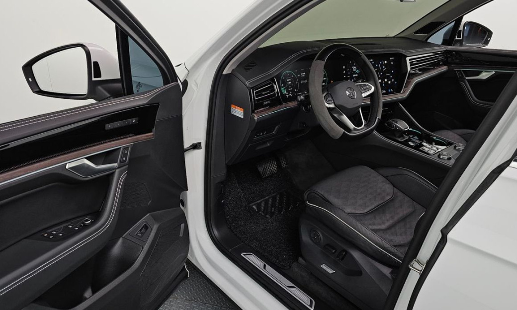 Volkswagen Touareg 3.0 TDI Prestige, 2025