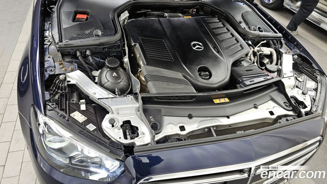 Mercedes-Benz E-Class E450 4MATIC Exclusive, 2023