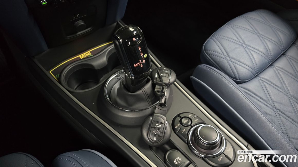 Mini Countryman ALL4 Classic Launch Pack, 2023