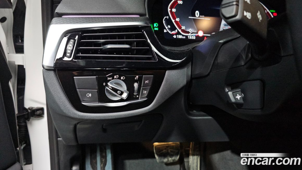 BMW 5-Series 520i M Sport, 2023