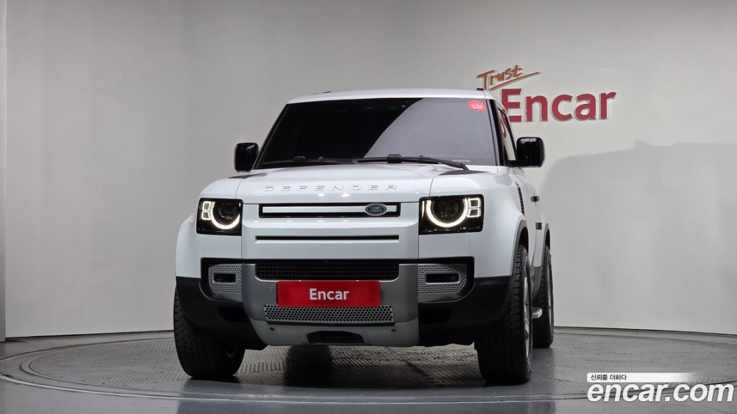 Land Rover Defender 90 D250 SE, 2022