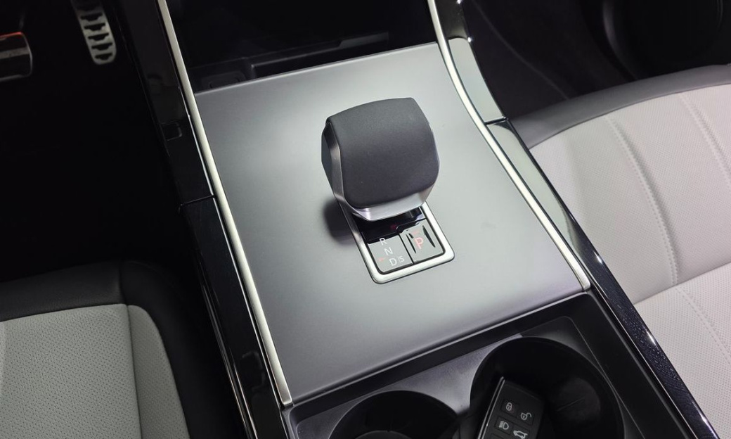 Land Rover Range Rover Evoque P250 Dynamic SE, 2025