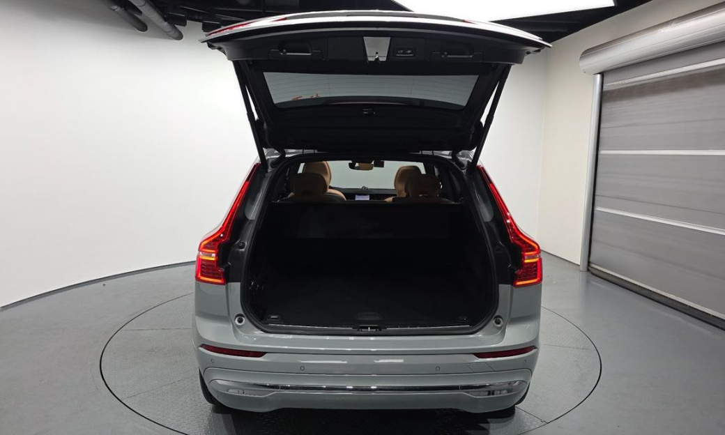 Volvo XC60 B6 Ultimate Bright, 2024