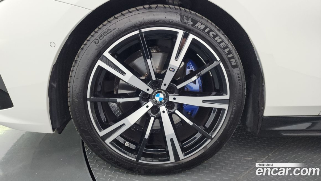 BMW 5-Series 530i xDrive M Sport, 2024