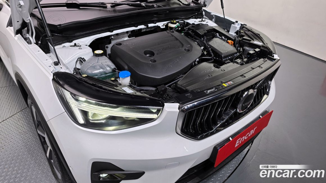 Volvo XC40 B4 Ultra Bright, 2024