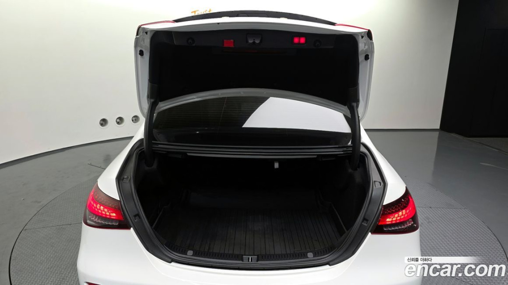 Mercedes-Benz E-Class E220d 4MATIC Exclusive, 2021