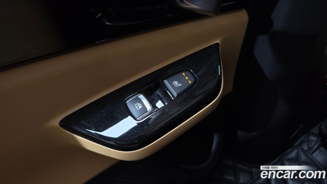 Kia Carnival 9-Seater Signature, 2022