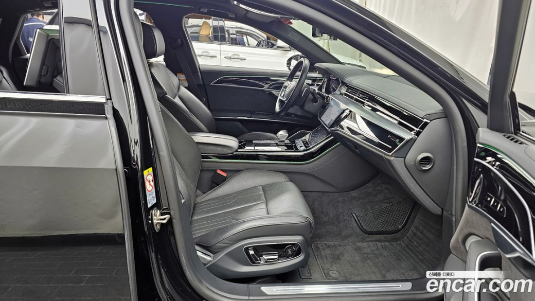 Audi A8 55 TFSI Quattro LWB, 2021