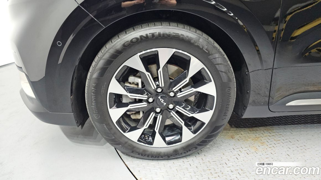Kia Carnival 9-Seater Signature, 2023