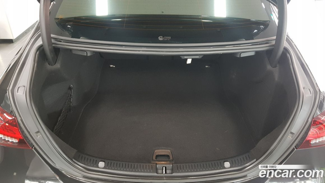 Mercedes-Benz E-Class E220d 4MATIC AMG Line, 2022