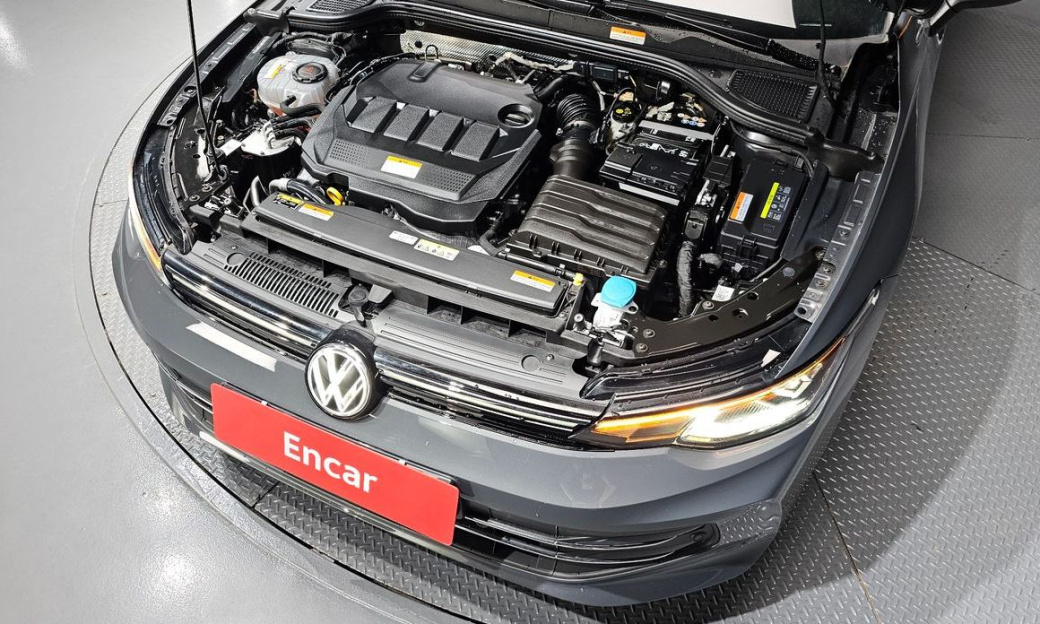 Volkswagen Golf 2.0 TDI Prestige, 2025