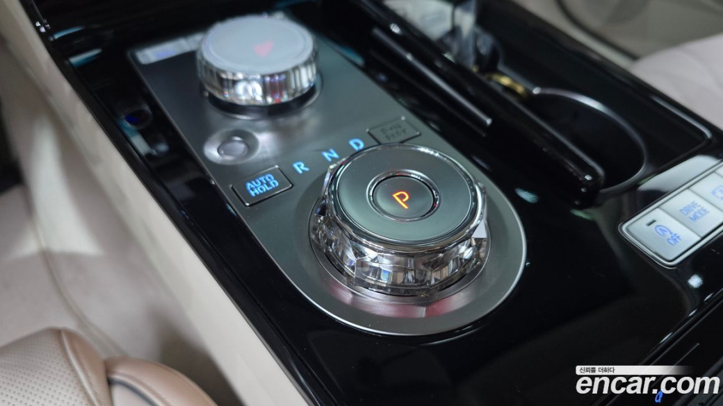 Genesis G80 Gasoline 2.5 Turbo AWD, 2025
