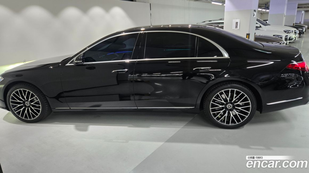 Mercedes-Benz S-Class S580L 4MATIC, 2025